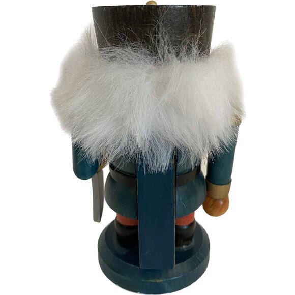 Nutcracker With Sword 6 Inches Christmas Xmas - Picture 2 of 3